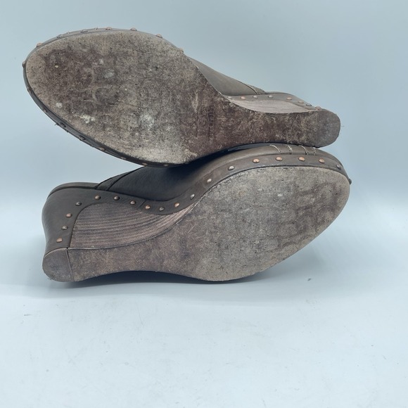 Ugg Abigail Sheepskin Leather Studded Wedge Mule Clogs Shoes 1716‎ Brown Size 10 - Picture 8 of 16